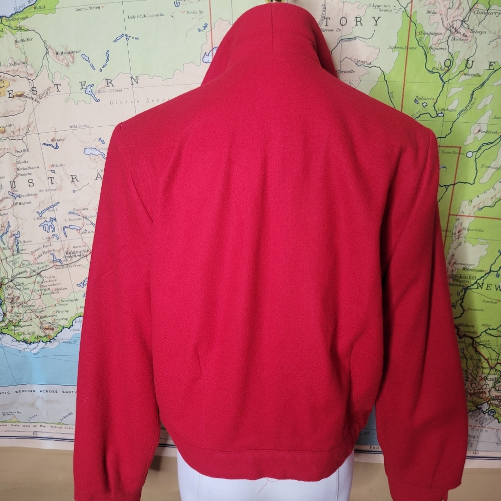 Women's Bridgewater Classic 100% Wool Long Sleeve Cropped Red Jacket Size10 - Picture 6 of 11